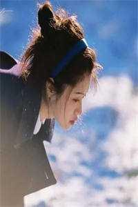 白苓傅琛黑先生的身份