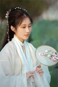 开局抄家,我搬空死对头家去逃荒